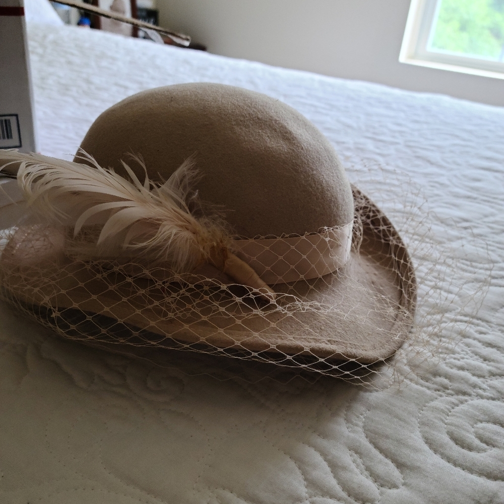 Ladies Church/Derby hat